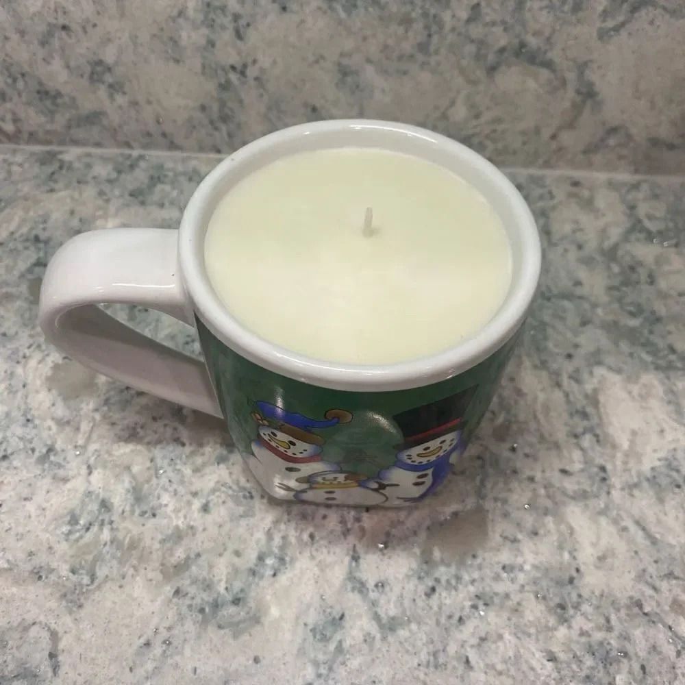 Snowman Scented Candle - Picture 4 of 7